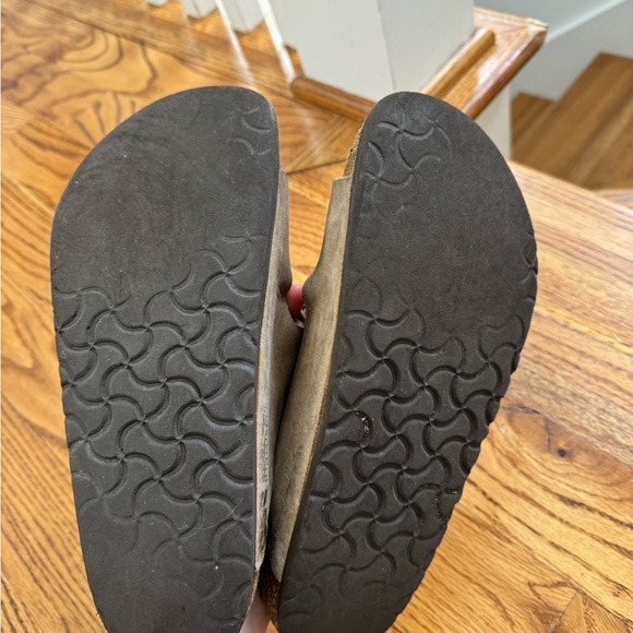 Birkenstocks- Size 41 - Picture 4 of 6